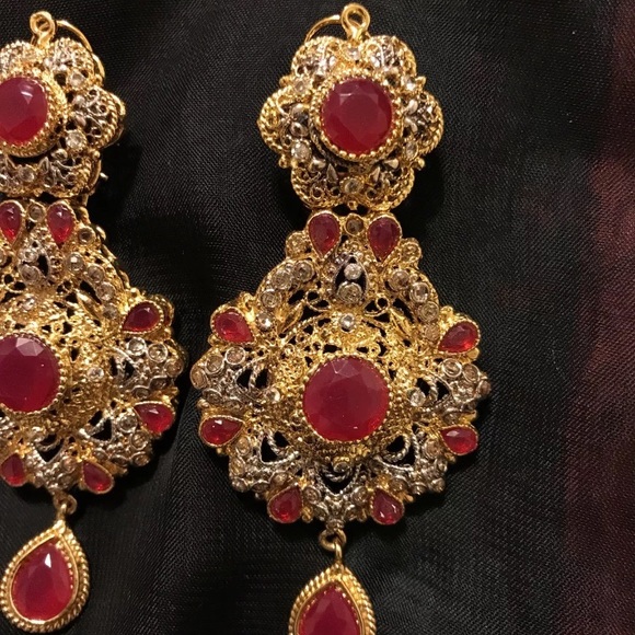 New without tag Indian Earrings - Picture 7 of 8